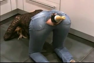 Фото №2 - Бутылка шампанского в жопе