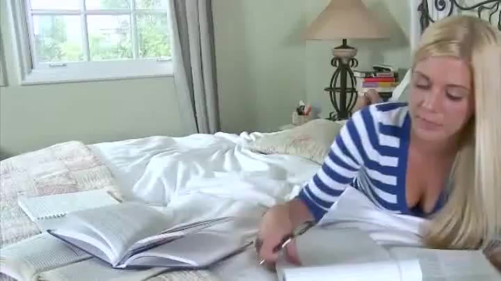 Фото №1 - Сестры домогается брата после ванной