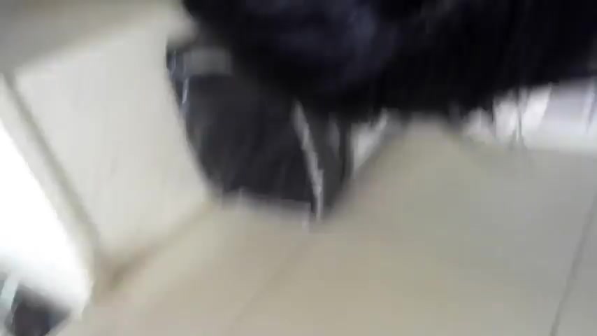 Фото №1 - Всаживает хуй в рот. Парень милой иностранке всаживает хуй в рот по гланды