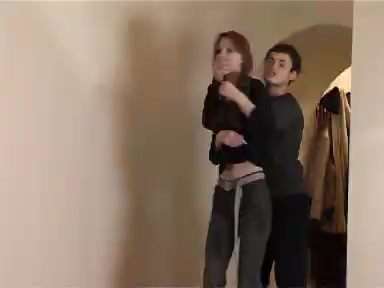 Притащил ебаться в комнату пьяную студентку 