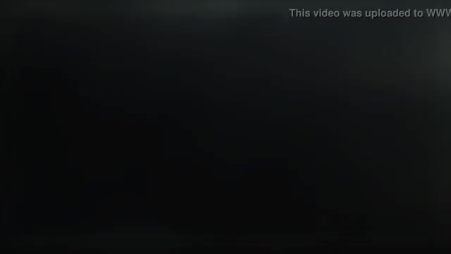 Фото №1 - Парень раздвинул ножки брюнетки и засадил ей в киску