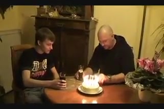 Фото №4 - Отец приносил проститутку сыну на день рождения