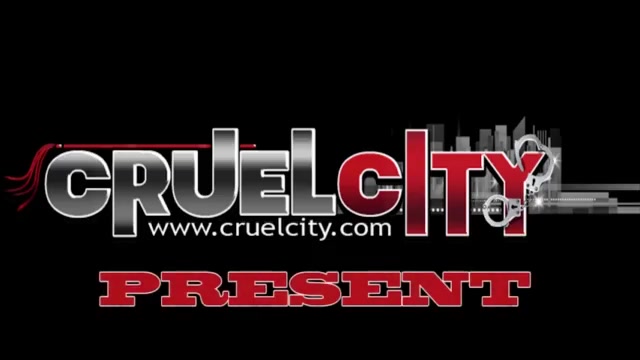 Молодая ебет старого любовника в ошейнике 