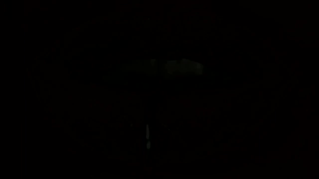 Фото №1 - Брат уломал младшую сестру