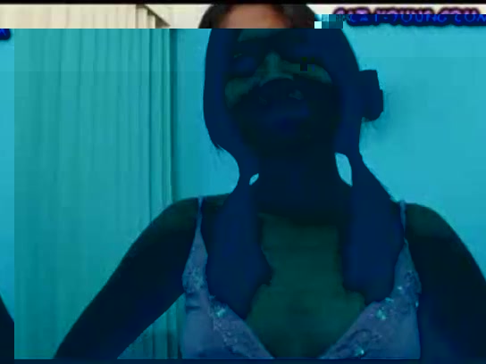 Фото №1 - Телочка с красивыми сиськами демонстрирует тело и растяжку