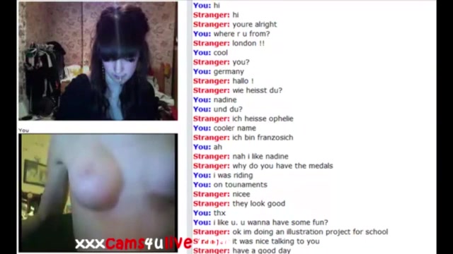 Фото №3 - Девушка с боьшой заднице мастурбирует на веб камеру большую пизду