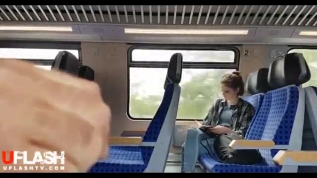Фото №4 - Мужик мастурбирует в автобусе перед девочкой