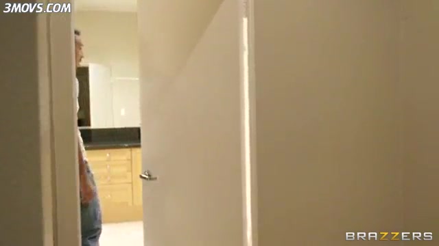 Фото №4 - Брат дрочит пока сестра купается