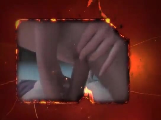 Член входит во влагалище крупным планом