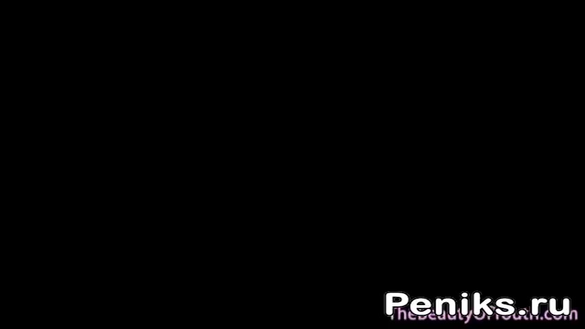 Фото №1 - Опустила веб камеру к пизде на лысенькую пизду молодой девочки