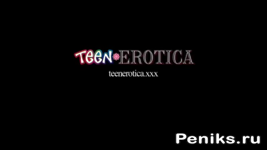 Фото №1 - Молоденькая блондиночка сосет красиво член