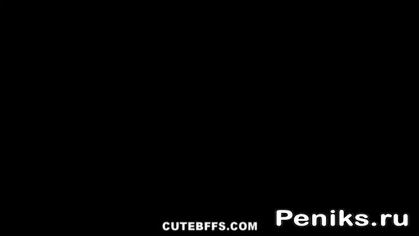 Фото №1 - Три подруги ебут друг другу мокрые щели