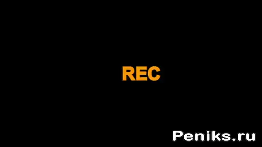 Фото №1 - Юная девка дрочит сладкую письку