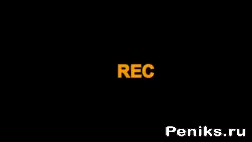 Фото №1 - Медленный стриптиз молодой девочки