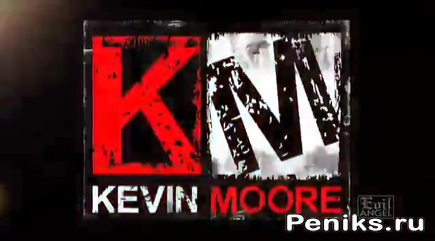 Юная девка сняла трусики в скайпе и показала писечку