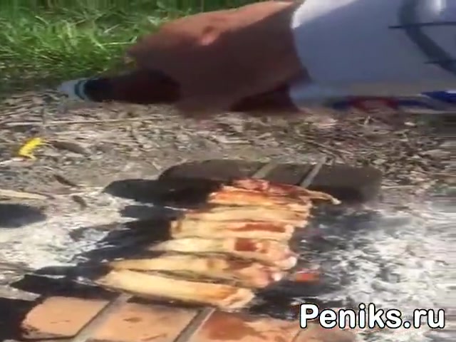 Привез сестру ебаться к реке